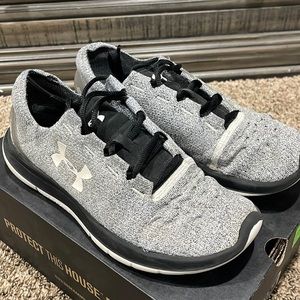 Woman’s tennis shoes